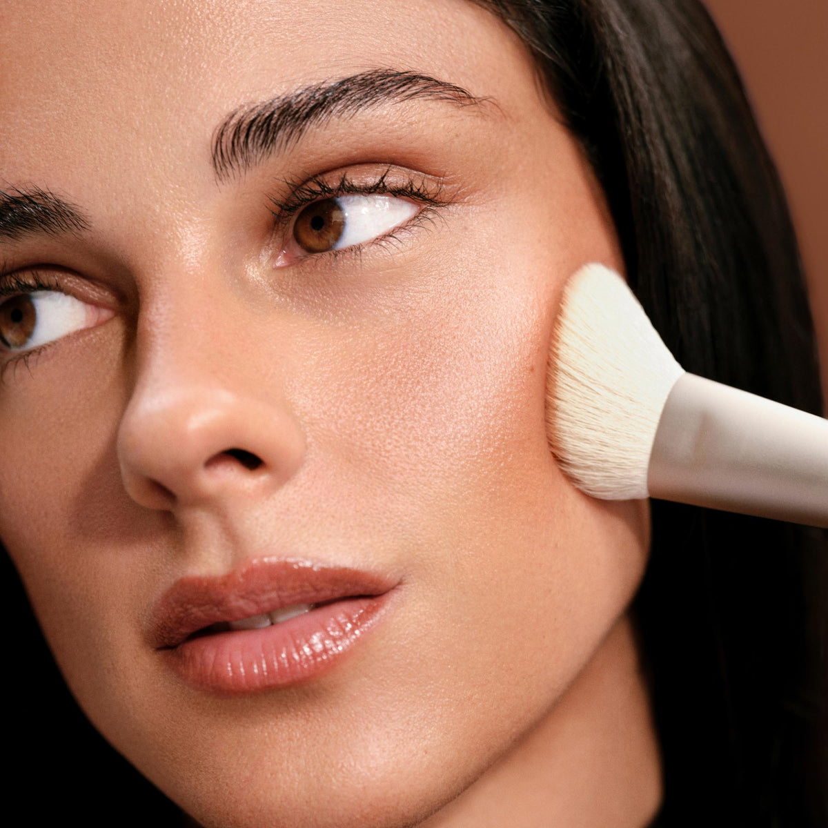 the-bronzer-brush-r2 Bronzer_Brush.jpg