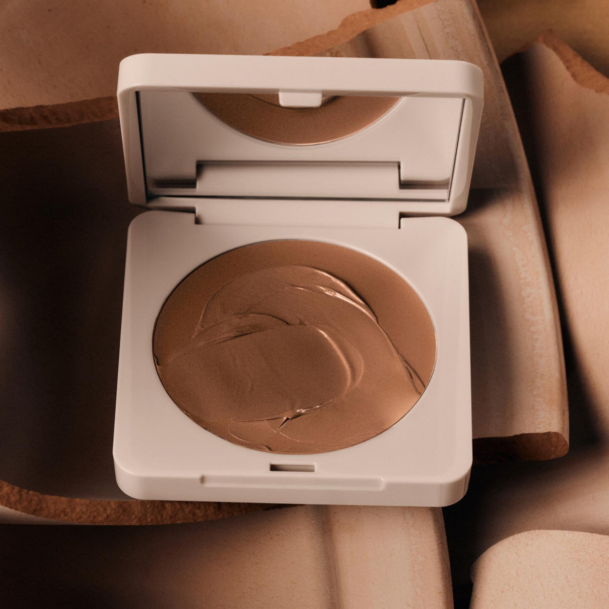 bronzer-butter-balm-clay-j3 Bronzer_Clayy-3.jpg