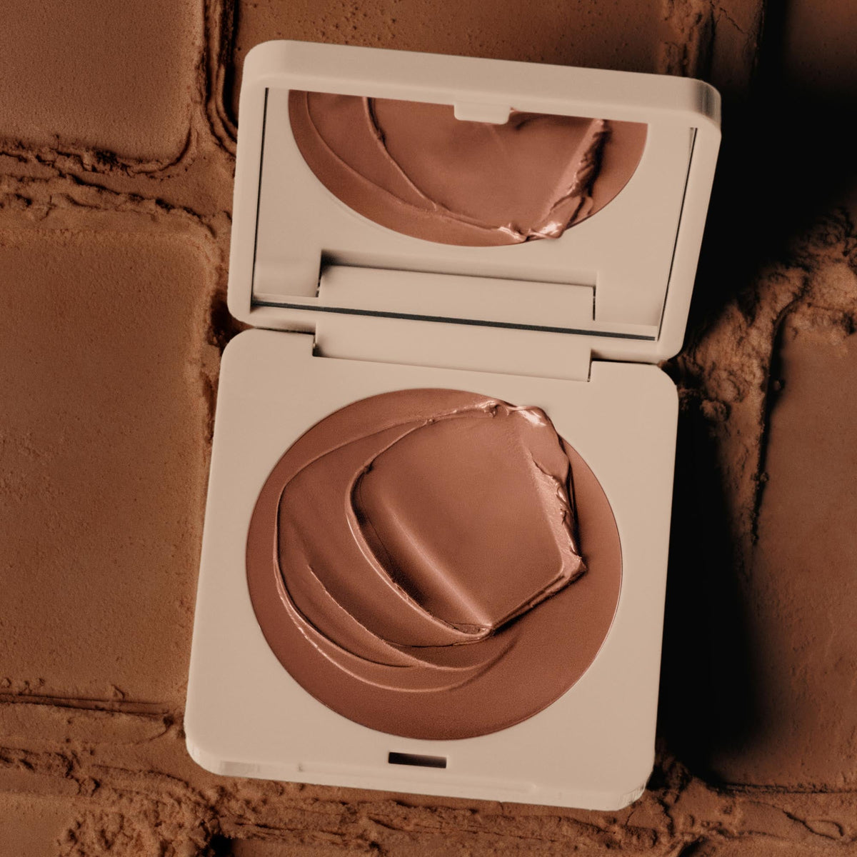 bronzer-butter-balm-desert-y5 Bronzer_Desert-3.jpg