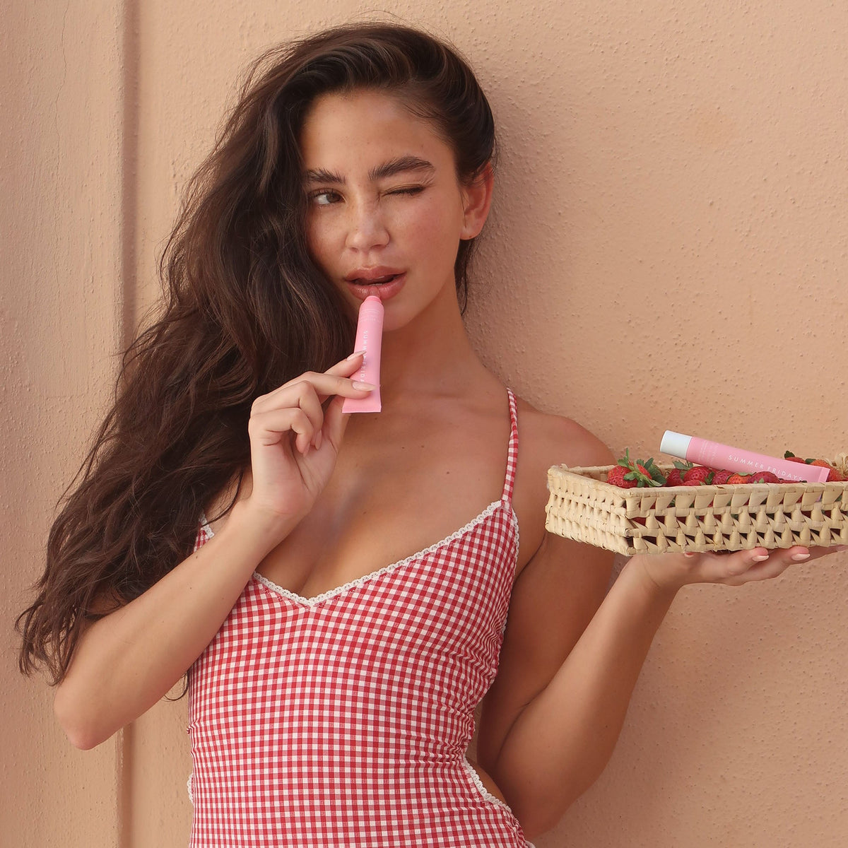 lip-butter-balm-strawberry-soft-serve-p3 LBBStrawberrySoftServe-Cristina.jpg